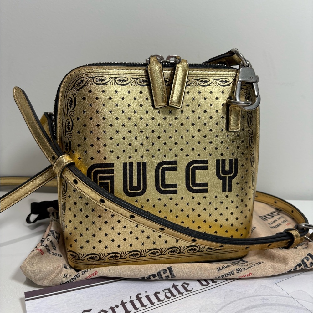 Authentic GUCCI  GUCCY  Sega collab gold dome Crossbody bag w/ cert & duster - Picture 2 of 13